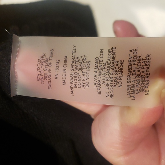 Nwt Liv Milano Large black with white pearl and cyrconia sweater - Picture 6 of 9